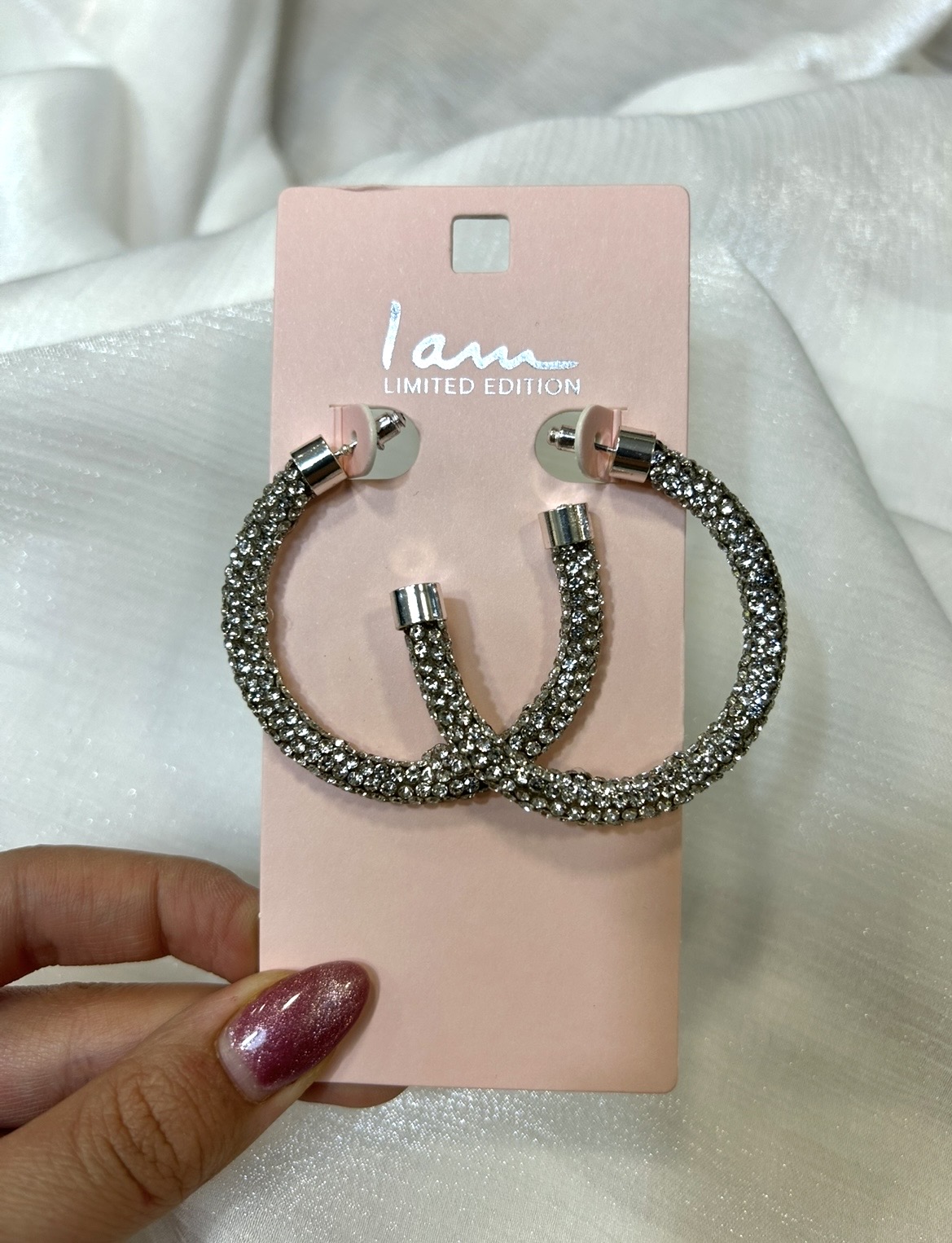 گوشواره نگینی